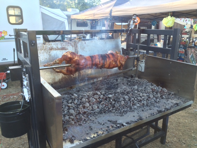 Spanferkelgrill am Markt oder am Fest